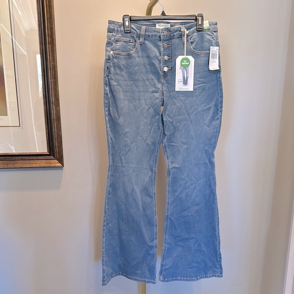 Celebrity by Pink Women's button-fly mid-rise Blue flare Jeans NWT 13/31
